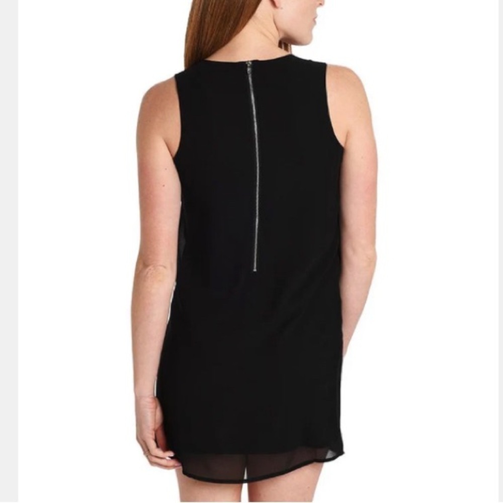 LBD! Essential simple black dress.